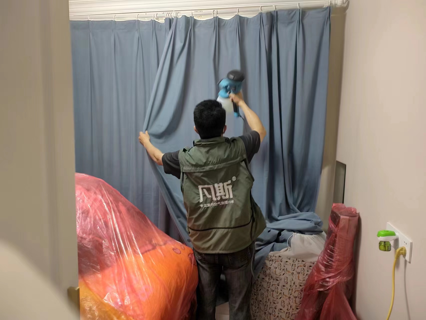 如何選擇全屋定制的板材，才能讓室內(nèi)甲醛含量最低